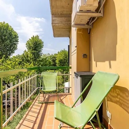 Appartamento Trendy Aparment With Garage Right By The *